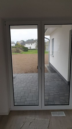 Die Terrasse ist fertig gepflaster