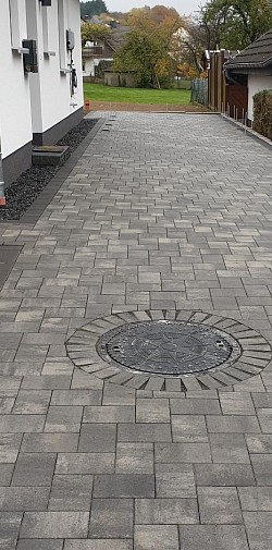 Die Einfahrt