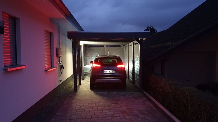 Carport mit Licht, Schalter und Steckdose